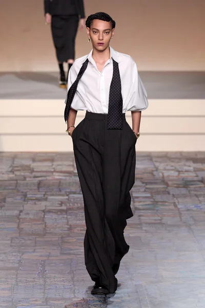 Look 35
